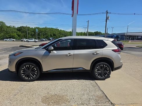New 2026 Nissan Rogue Platinum w/ Platinum Premium Package AWD/4WD image 9