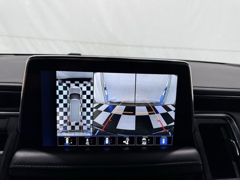 Used 2022 Chevrolet Tahoe Z71 w/ Luxury Package image 39