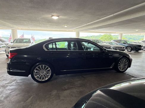 Used 2018 BMW 740i RWD image 7