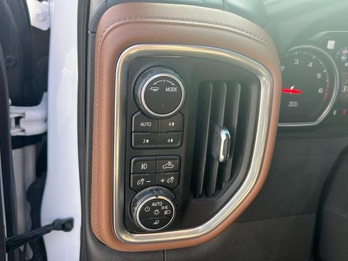 Used 2022 Chevrolet Silverado 1500 High Country image 15