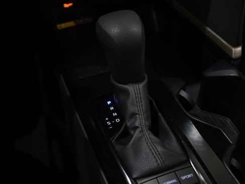 Used 2025 Toyota Camry LE FWD image 24