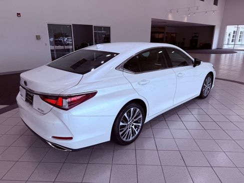 Used 2019 Lexus ES 350 w/ Premium Package FWD image 12