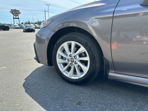 Used 2024 Toyota Camry SE FWD image 28