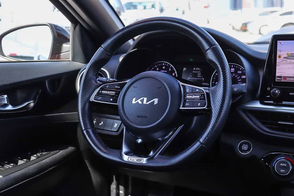 Used 2022 Kia Forte GT-Line w/ GT-Line Technology Package FWD image 15