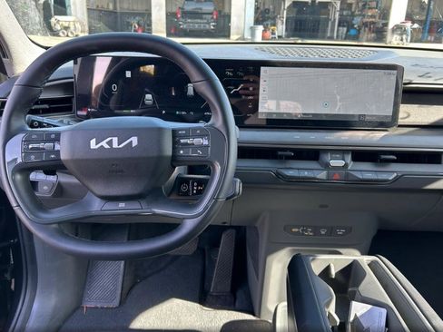 Used 2026 Kia EV9 Light image 21
