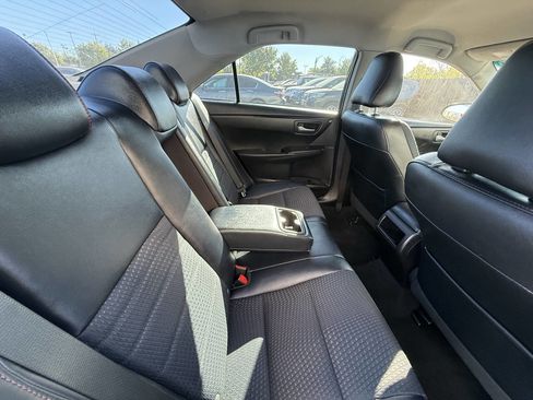 Used 2015 Toyota Camry SE image 14