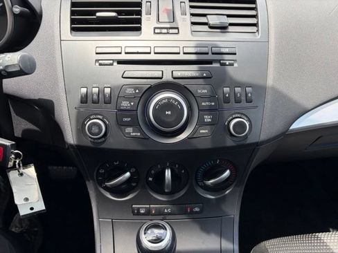 Used 2012 MAZDA MAZDA3 i Touring FWD image 20