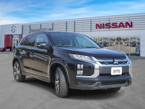 Used 2021 Mitsubishi Outlander Sport SE image 4