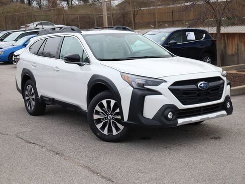 Certified 2025 Subaru Outback Limited image 2