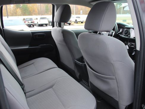 Used 2020 Toyota Tacoma SR image 28