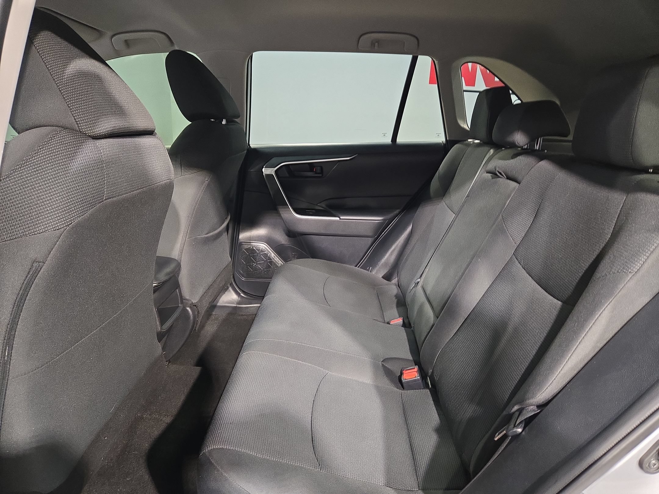 Used 2020 Toyota RAV4 LE FWD image 34