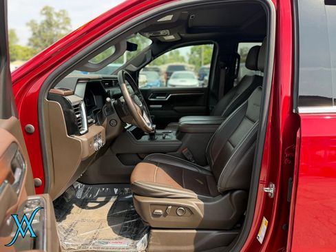 Used 2024 GMC Sierra 1500 Denali w/ Denali Reserve Package AWD/4WD image 12