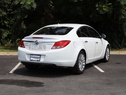 Used 2012 Buick Regal Premium FWD image 9