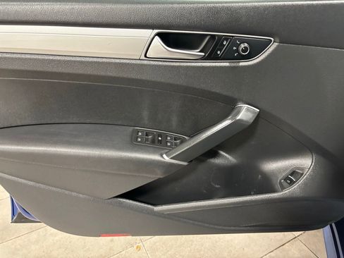 Used 2017 Volkswagen Passat 1.8T S image 18