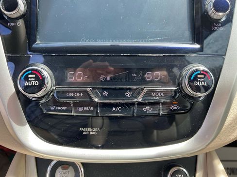 Used 2015 Nissan Murano S w/ Navigation Package image 16