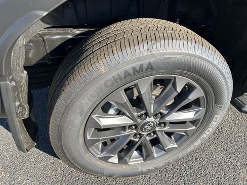 Certified 2025 Toyota Land Cruiser image 11