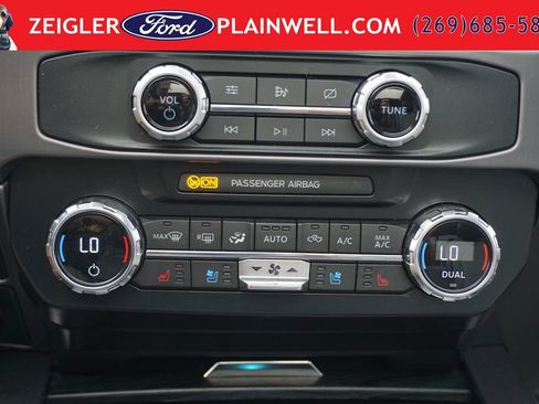 Used 2022 Ford F450 4x4 Crew Cab Super Duty image 22
