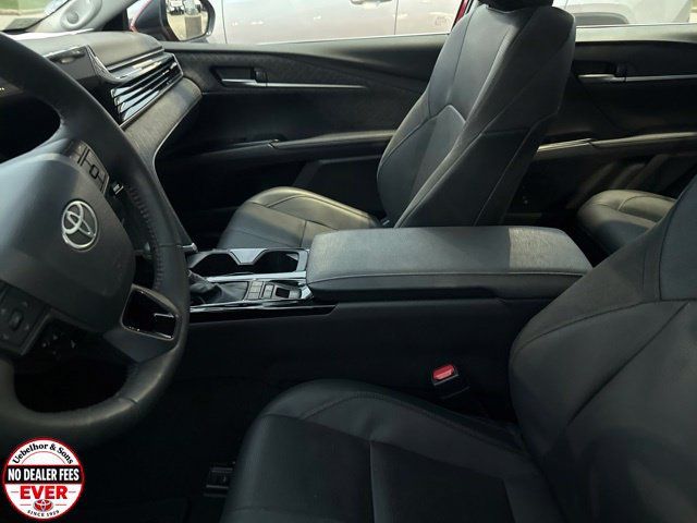 Used 2025 Toyota Camry XLE w/ Premium Plus Package FWD image 4