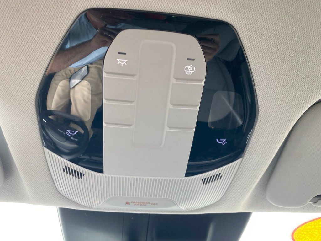 Used 2025 Kia K4 FWD image 23