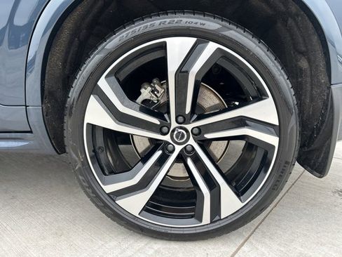 Used 2024 Volvo XC90 B6 Ultimate w/ Lounge Package image 10