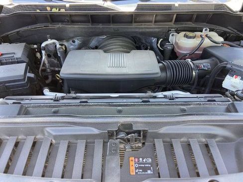 Used 2020 Chevrolet Silverado 1500 High Country w/ Technology Package AWD/4WD image 26
