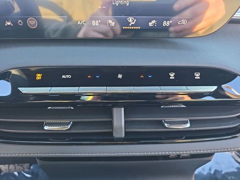 New 2026 Buick Enclave Sport Touring w/ Power Package FWD image 21