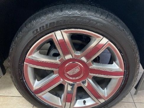 Used 2018 Cadillac Escalade ESV Luxury image 40