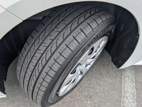 Used 2026 Toyota Corolla LE FWD image 21