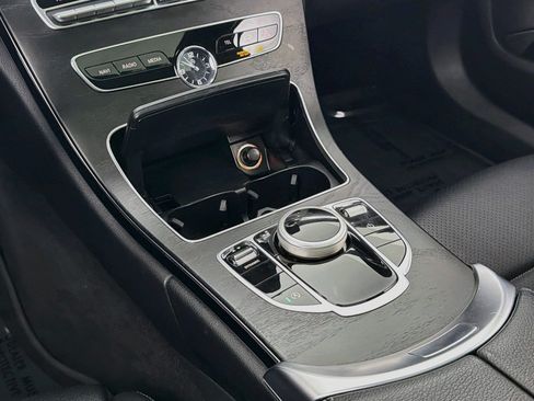 Used 2020 Mercedes-Benz C 300 Sedan image 5