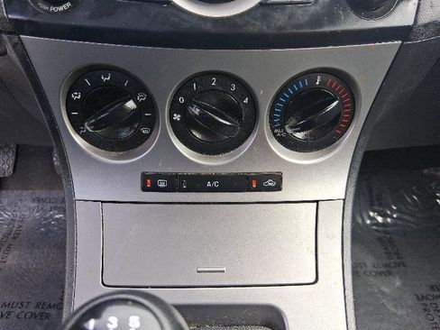 Used 2010 MAZDA MAZDA3 i Sport image 34