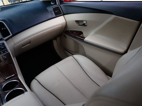 Used 2015 Toyota Venza XLE image 27