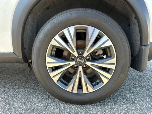 Certified 2023 Nissan Rogue SV image 19