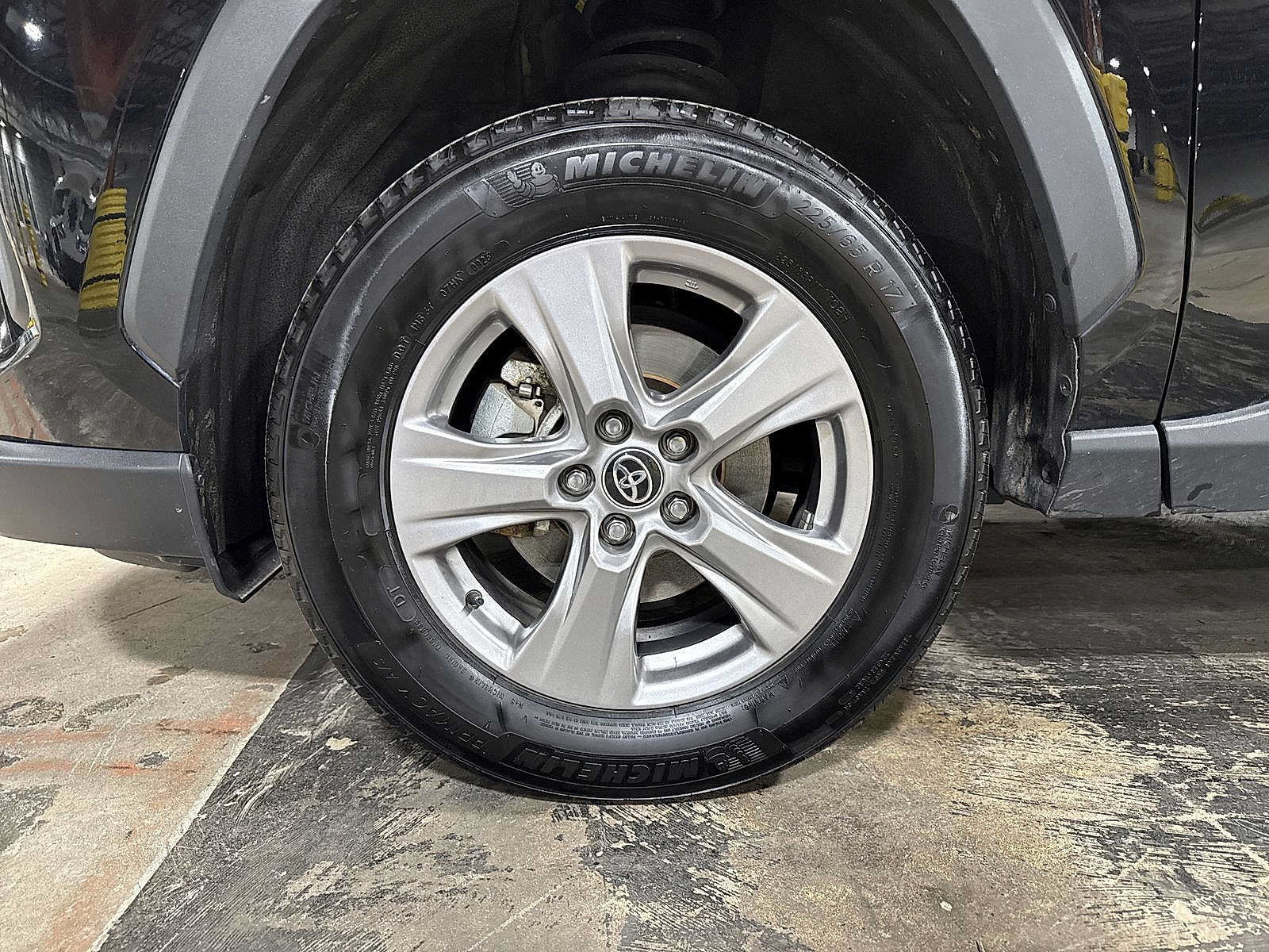 Certified 2025 Toyota RAV4 XLE AWD/4WD image 10