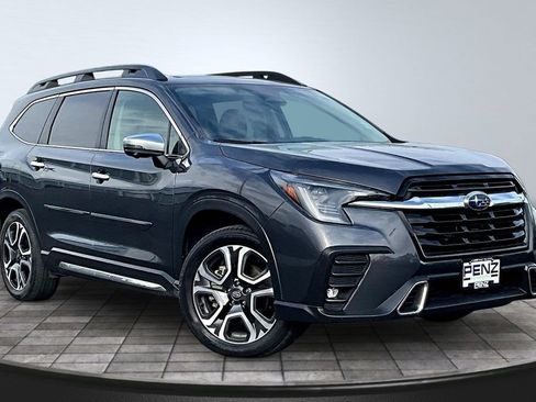 Used 2023 Subaru Ascent Touring AWD/4WD image 3