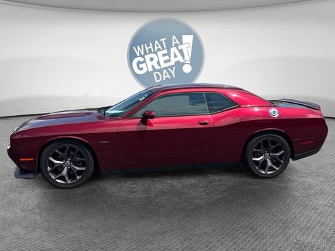 Used 2019 Dodge Challenger R/T RWD image 7
