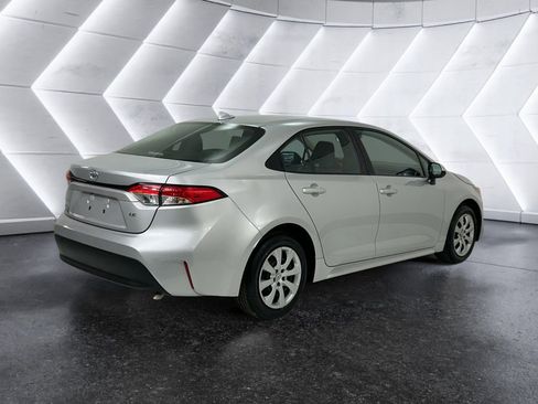 Used 2023 Toyota Corolla LE image 4
