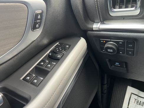 Used 2025 Ford Expedition Platinum AWD/4WD image 43