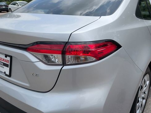 Used 2025 Toyota Corolla LE FWD image 8