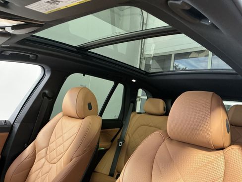 Used 2024 BMW X5 xDrive40i w/ Premium Package AWD/4WD image 24
