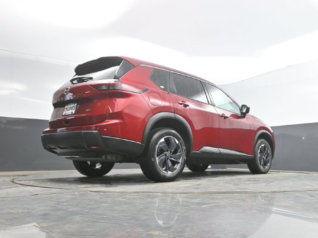 Used 2025 Nissan Rogue SV AWD/4WD image 44