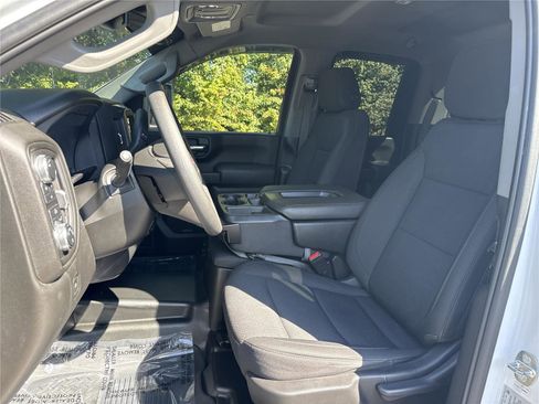 Used 2024 GMC Sierra 2500 Pro w/ Convenience Package image 8