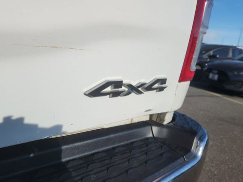 Used 2022 RAM 2500 Tradesman w/ Chrome Appearance Group AWD/4WD image 13