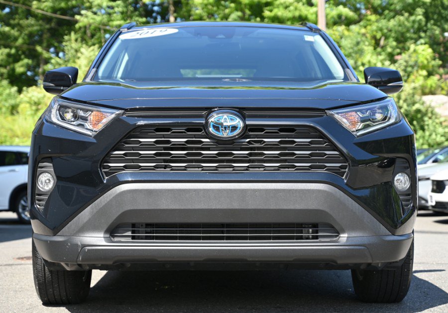 Used 2019 Toyota RAV4 XLE AWD/4WD image 8