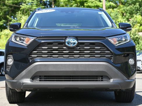 Used 2019 Toyota RAV4 XLE AWD/4WD image 8