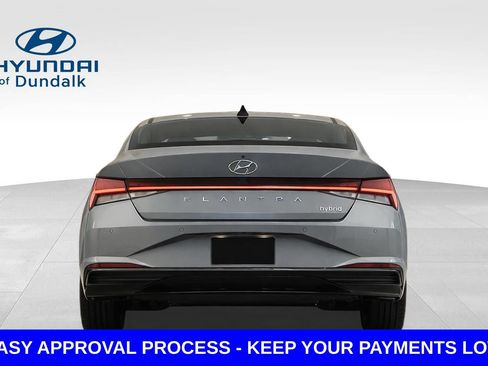 Used 2023 Hyundai Elantra Limited w/ Preferred Accessory Package FWD image 7