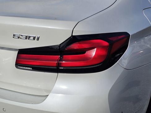 Used 2021 BMW 530i 530i Sedan image 9