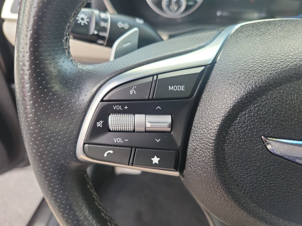 Used 2023 Genesis G70 2.0T w/ Sport Prestige Package RWD image 30