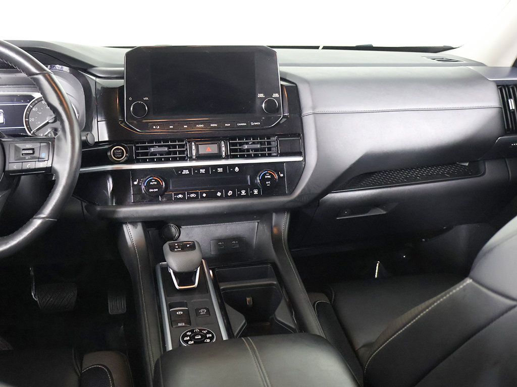 Used 2024 Nissan Pathfinder SL AWD/4WD image 45