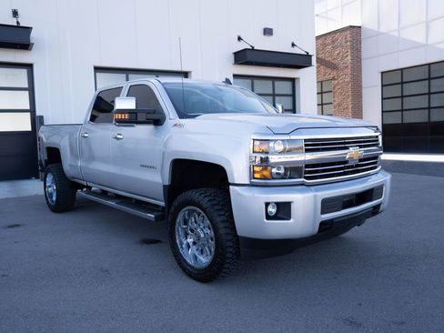 Used 2016 Chevrolet Silverado 2500 LTZ w/ Z71 Package, Off-Road AWD/4WD image 4
