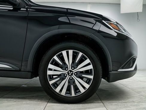 Used 2019 Mitsubishi Outlander SEL image 39